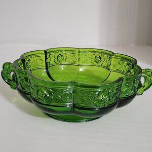 Vintage 1950s, Jeanette Glass Company Green Scalloped 2 Handled Bowl